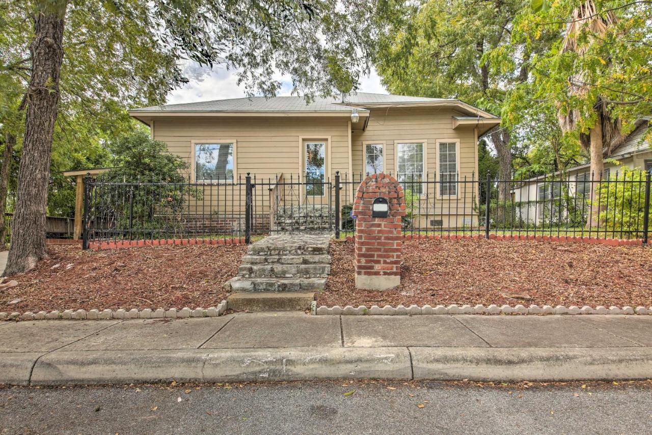 San Antonio Home With Patio - 3 Mi To River Walk! Exterior photo